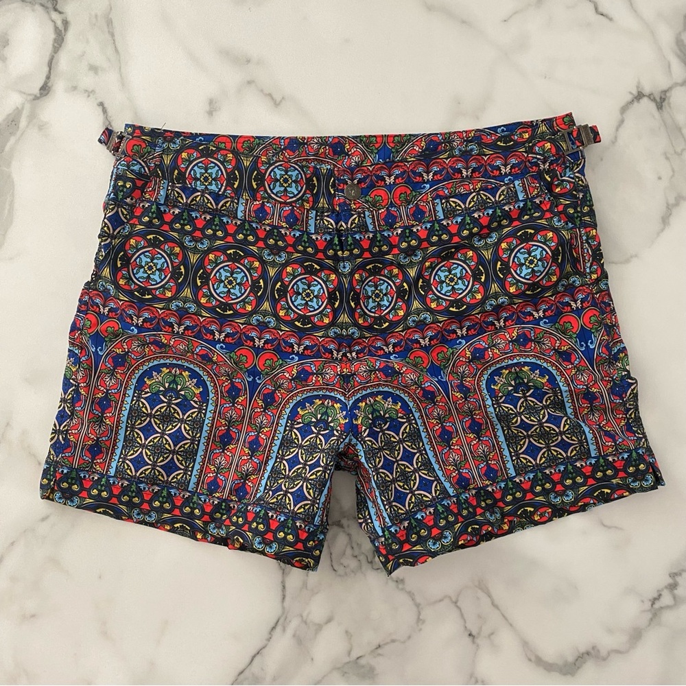 Men’s boardshorts